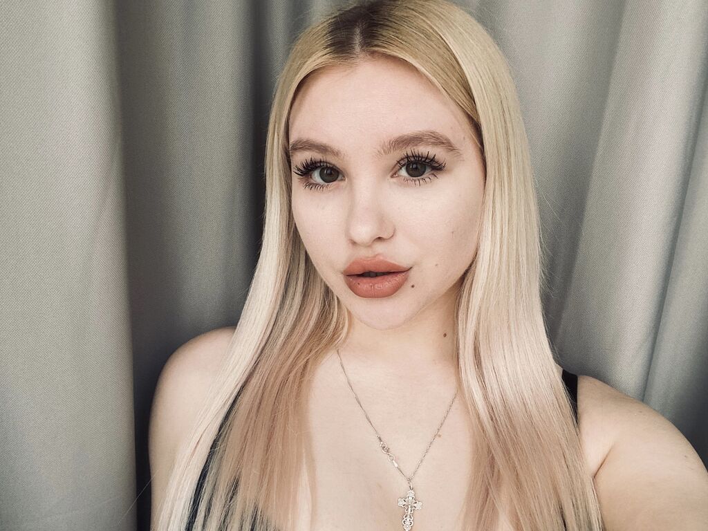 Profile photo of EvaJamesi