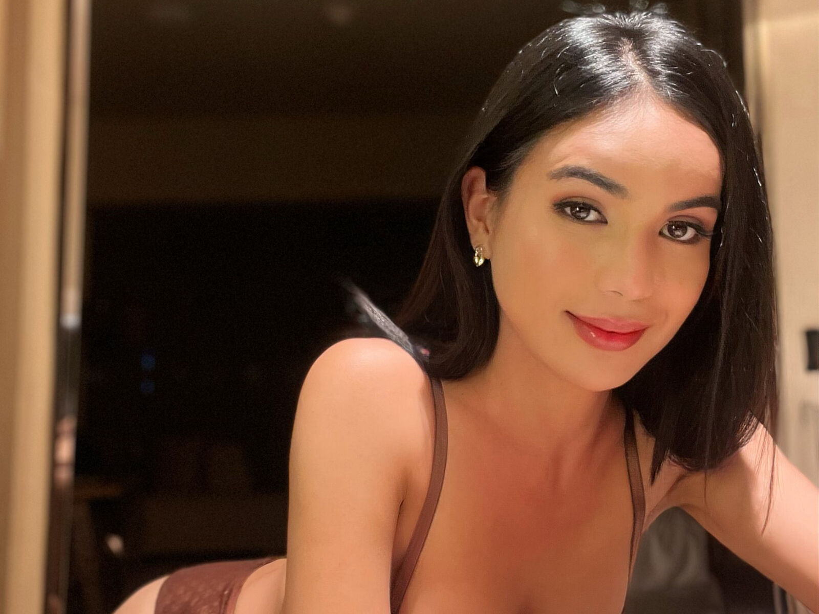 Live cam for AlexinaWoss