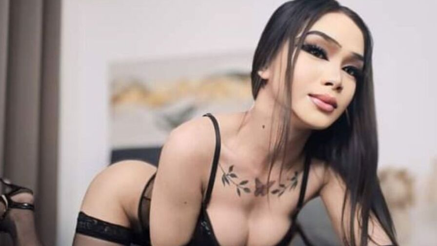 Discover MariaLucyJasmin VIP show