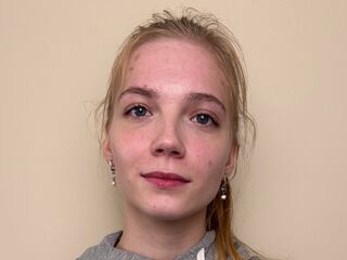 Webcam model CarmanChapmon from Web Night Cam