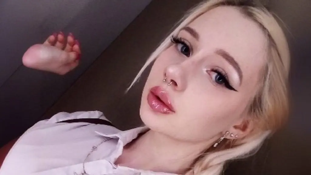 KellyRomeo's chat room