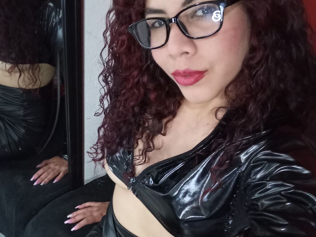EmmaDianna LiveJasmin fetish private chat image