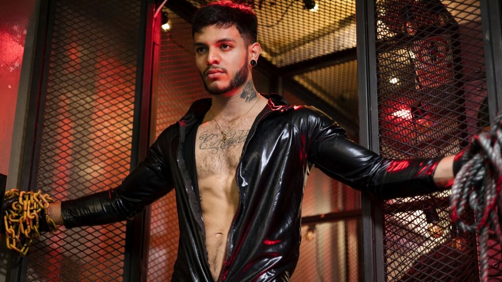 JuanBlade live cam model at LiveJasmin
