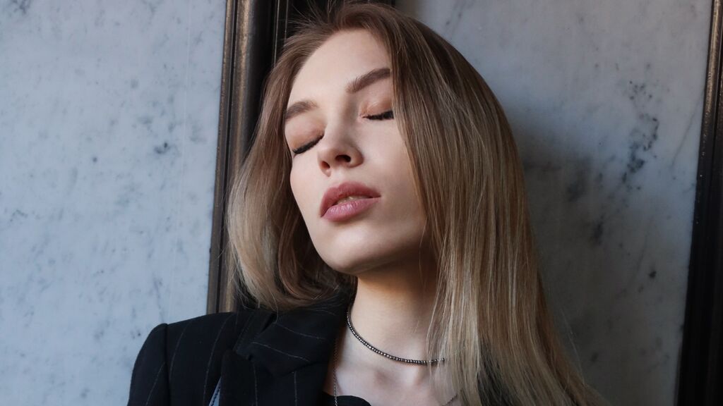 Statistics of MillyMila cam girl at GirlsOfJasmin