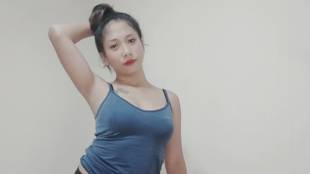 xYoungPREGNANTx online on GirlsOfJasmin