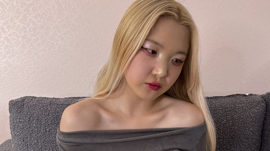 MisaKato live cam model at LiveJasmin