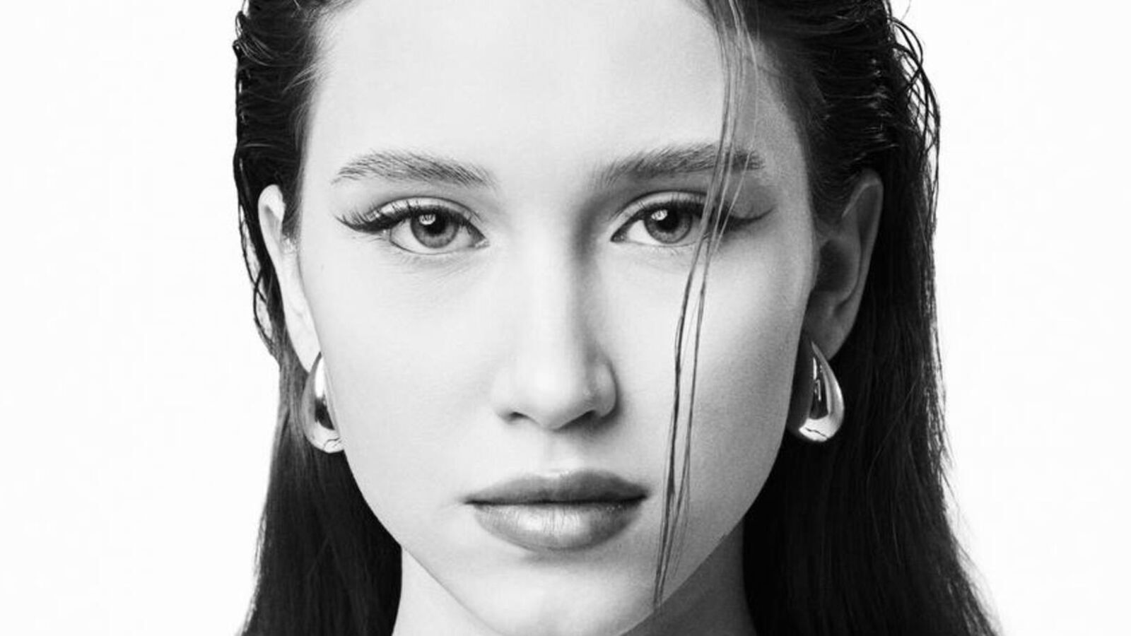AmelinaBrauberg erotic portrait