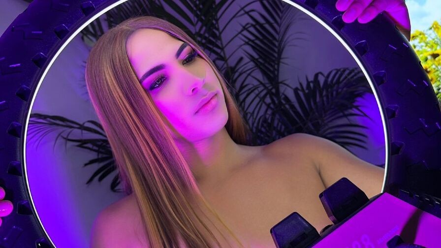 Watch SophiaVasco live on Widestreams