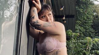 SaskiaVellour LiveJasmin fetish model room