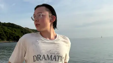 DerekCarter's chat room