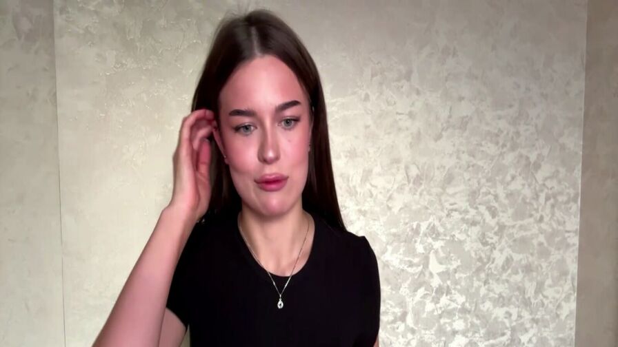 Discover LieselotteProck VIP show