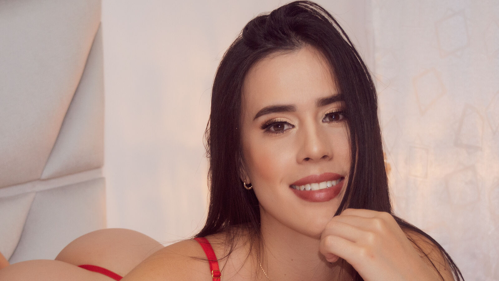 AriaBelucci erotic portrait