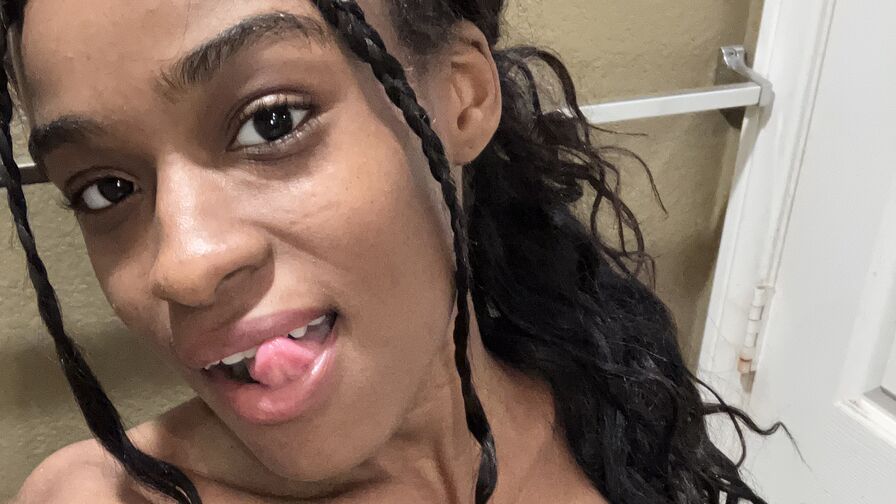 Live Porn Chat with MarlowLovee
