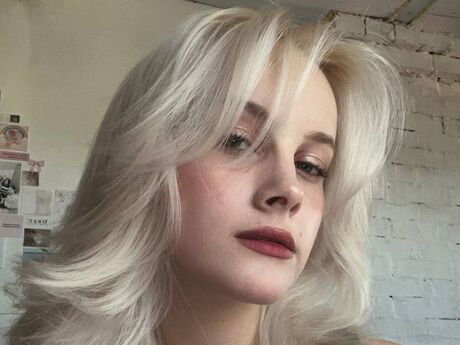 Chat with JacintaSaad