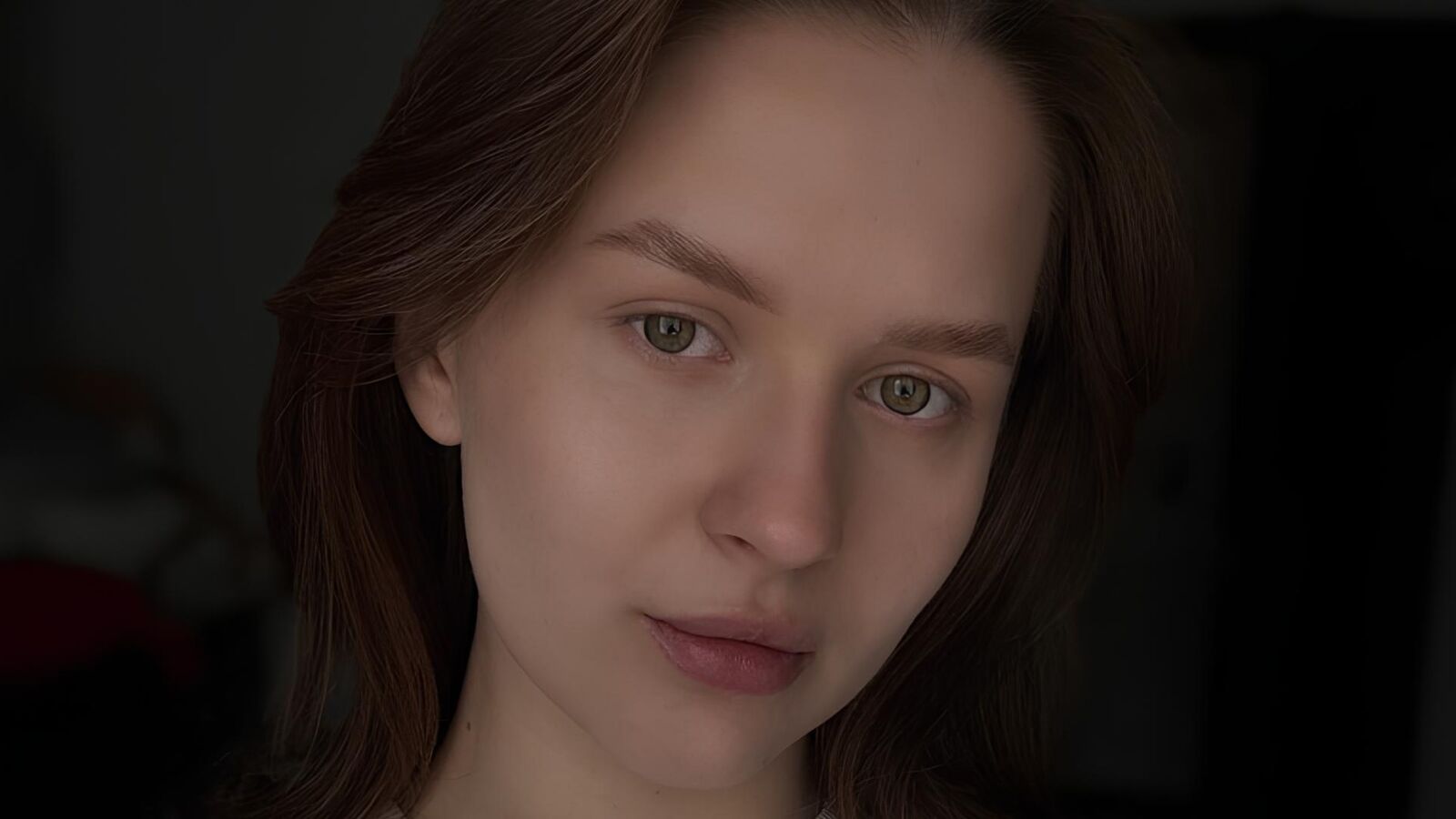 NicolaVinson glamour portrait