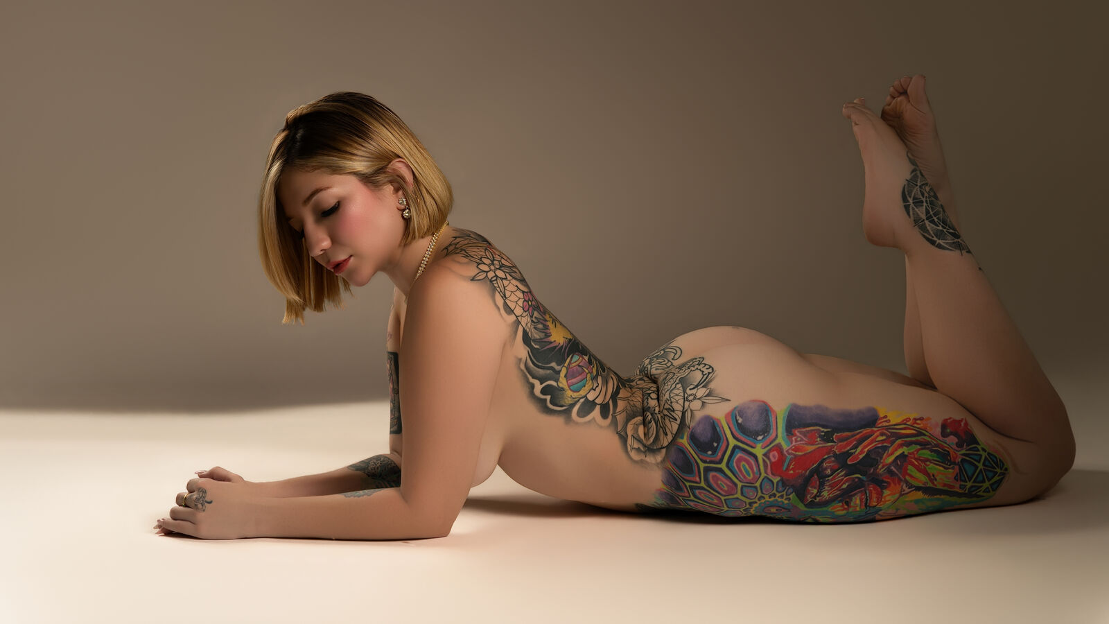 GiaOlives erotic portrait