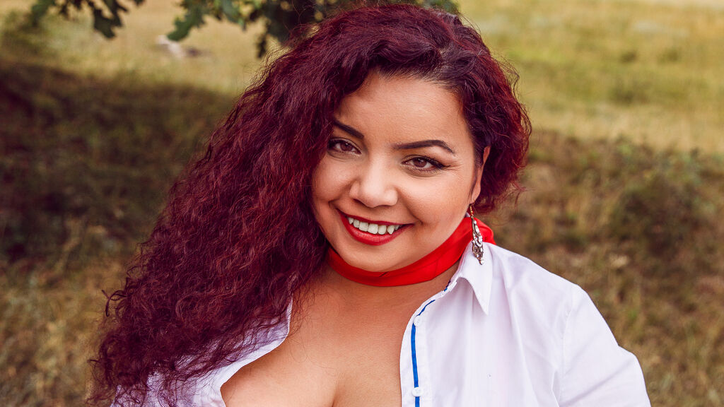 Live Chat with MiryamInes on LiveJasmin