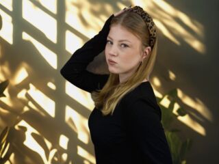 video sex chat GladysCooling