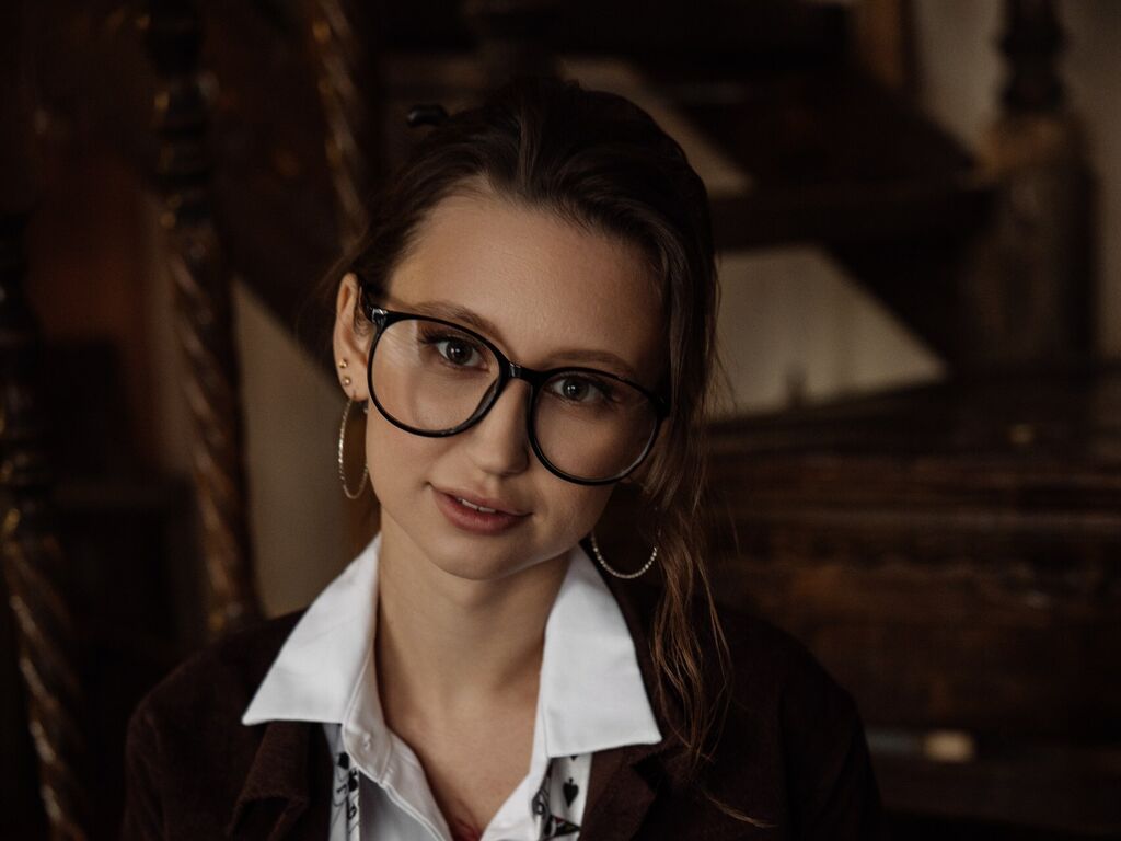 VettaCrosh online cam girl profile photo