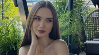 Free Nude FloraGriscom