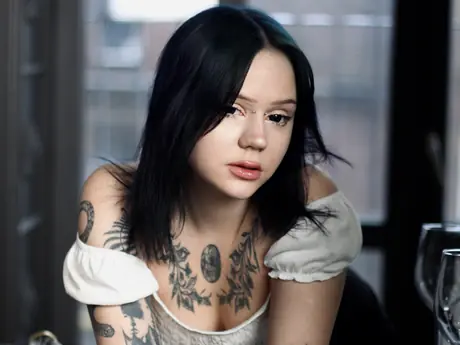 Chat with LollaBerry