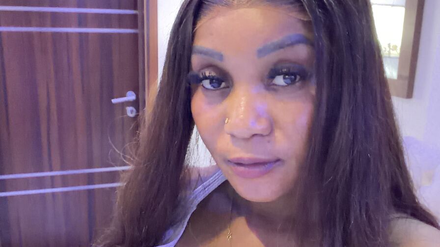 IvanaDiasy live cam model