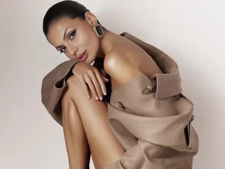 Chat with FlaviaMoon