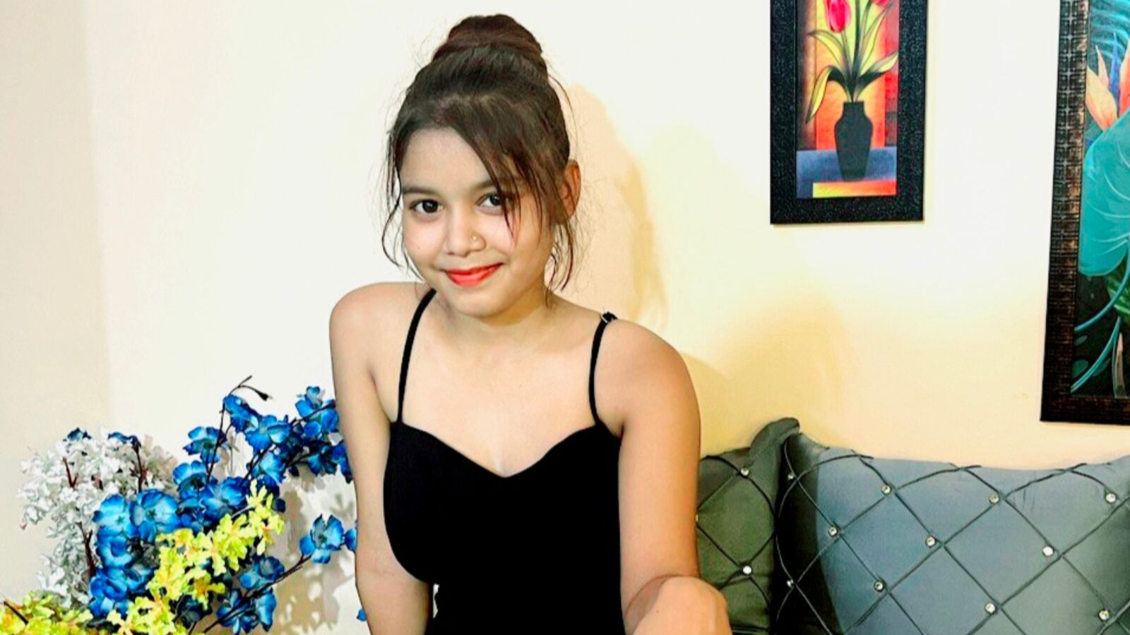 AdrianaReyez erotic portrait