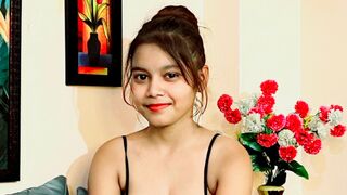 Free Nude AdrianaReyez