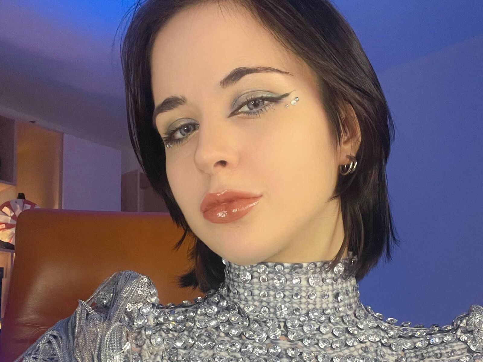 Live cam for MollyPose