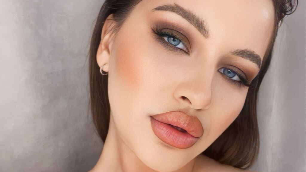  online at GirlsOfJasmin