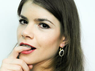 live chatroom AdisonBeth