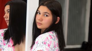 IvanaStaysy Live Webcam on LiveJasmin