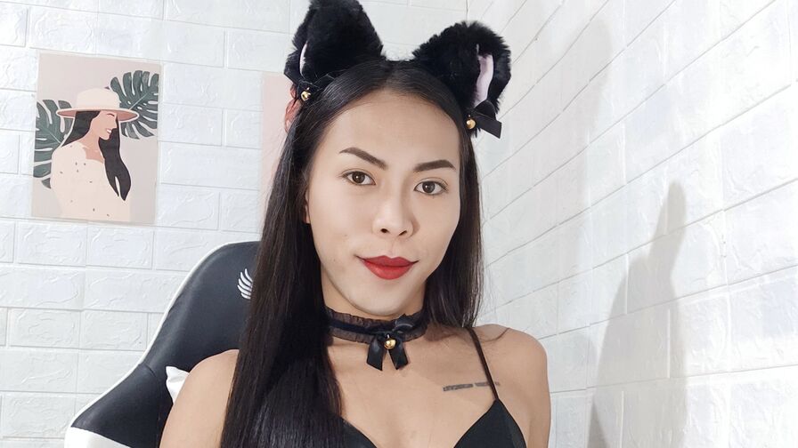 VeronicaThalia – Male | Peachy Milf