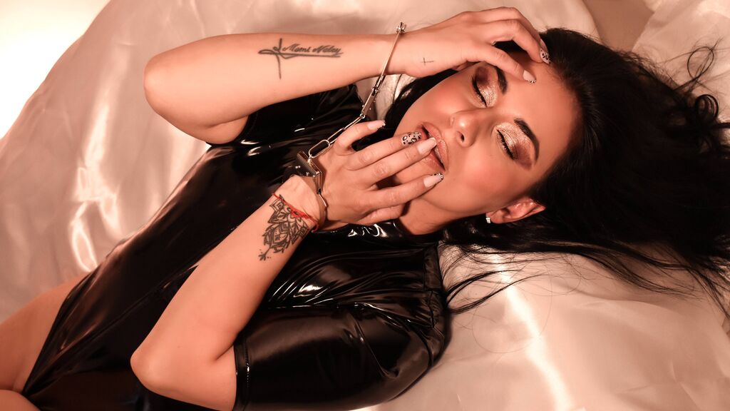 MadyColman live cam model at LiveJasmin