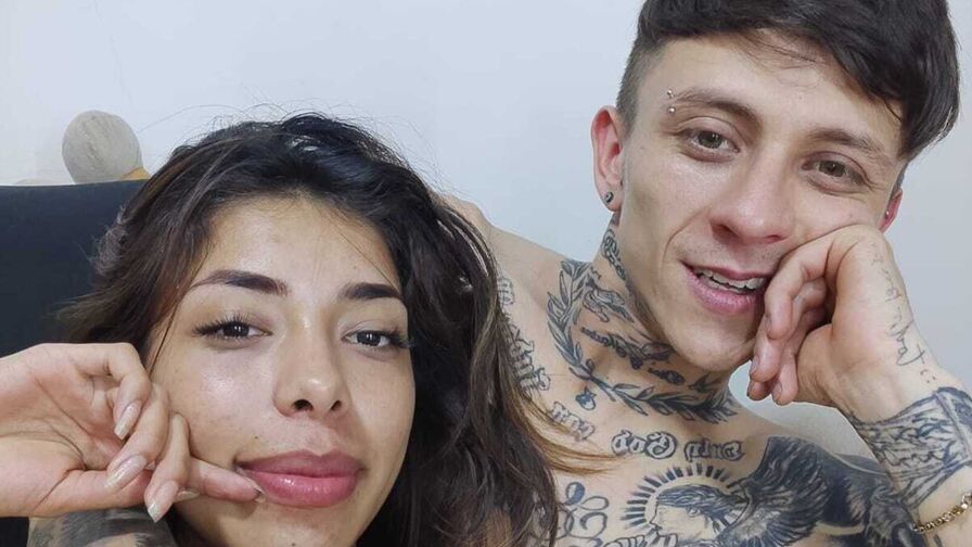 Watch AronAndKate live on shemalefreeporn.net