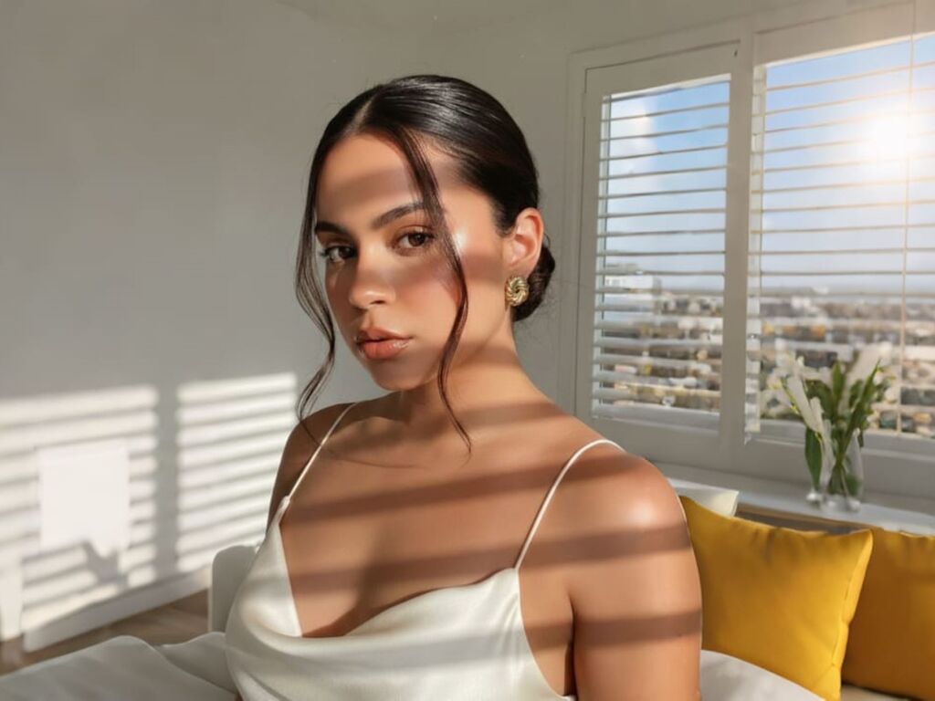 KiaraVictoria show preview