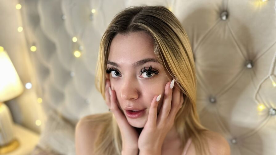 Live Sex Chat with AmandaHarris