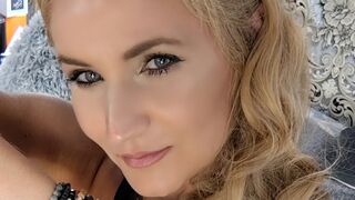 ChristineEve similar live stream profile