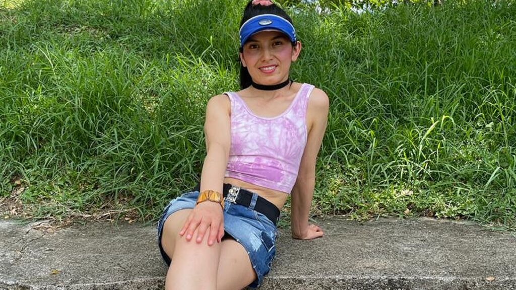 ZhenMelan live cam model at LiveJasmin