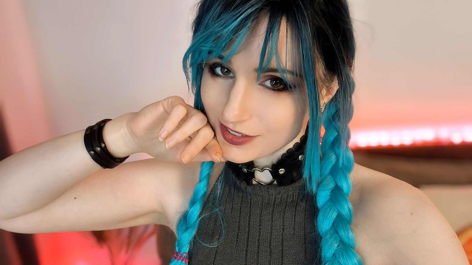 NomiRain erotic portrait