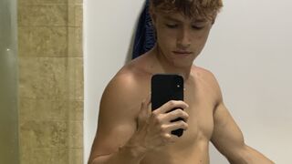 LiamAndrewz webcam