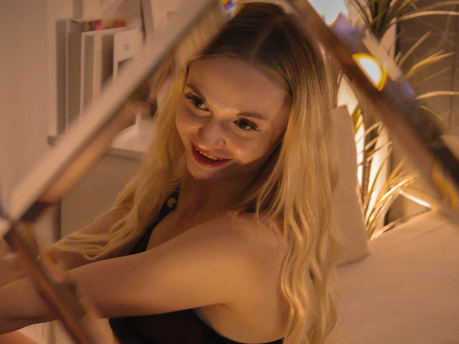 Live cam for MilaLuxia