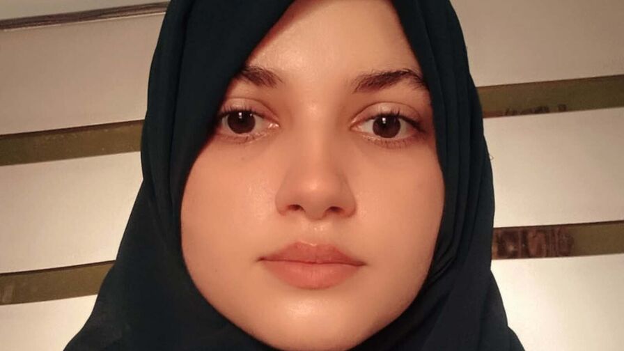 Watch FairyLina live on Viva VIP Show