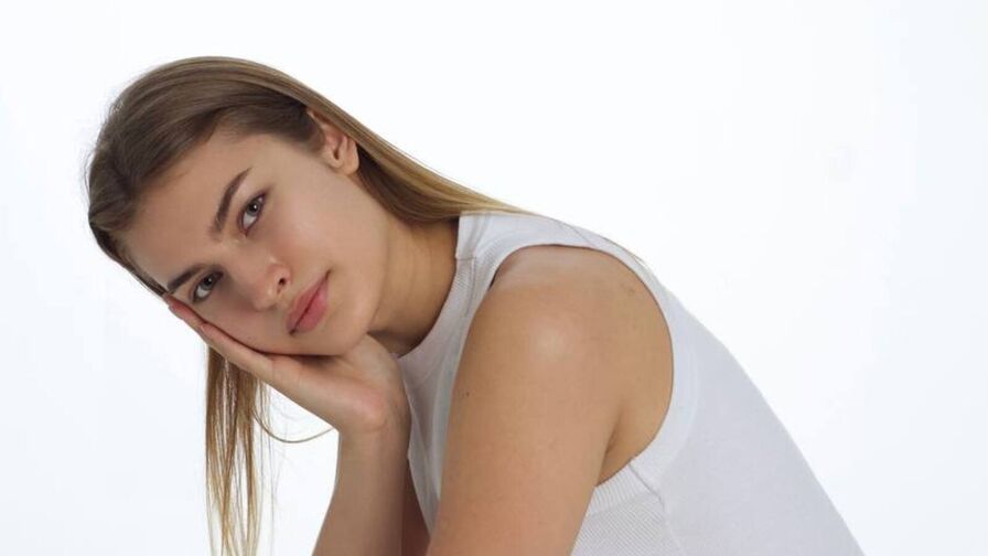 Free Live Sex Chat With ElizSautner
