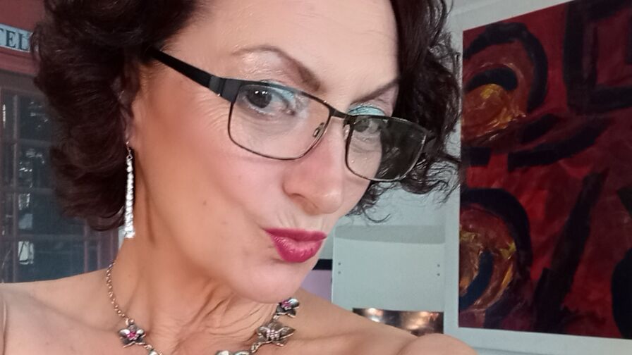 Live Porn Chat with LouisaKat