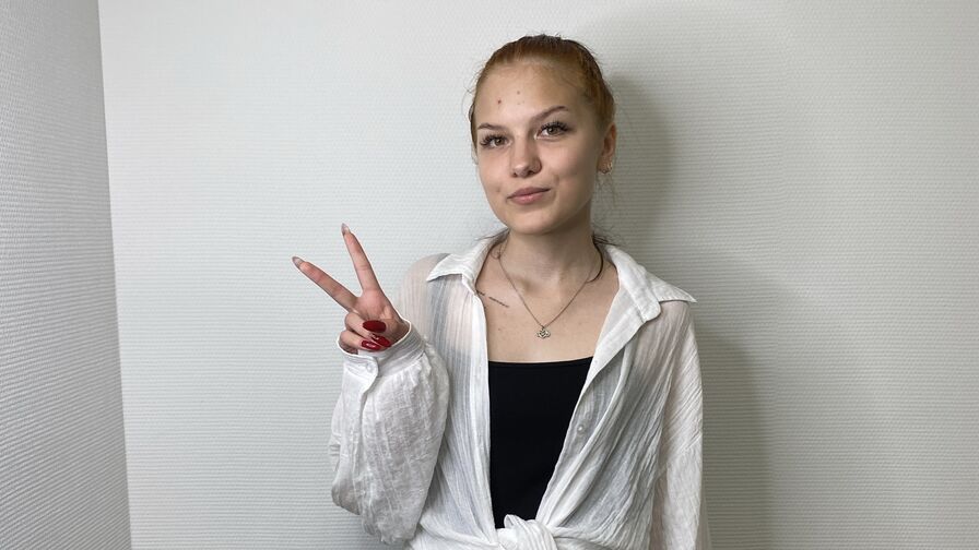 Watch KarineBrinkmeyer on CoolMagazineOnline.com