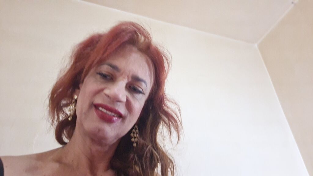 BrunellaSwan live cam model at LiveJasmin