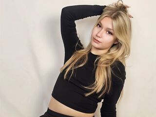 live chat cam BattyMelody