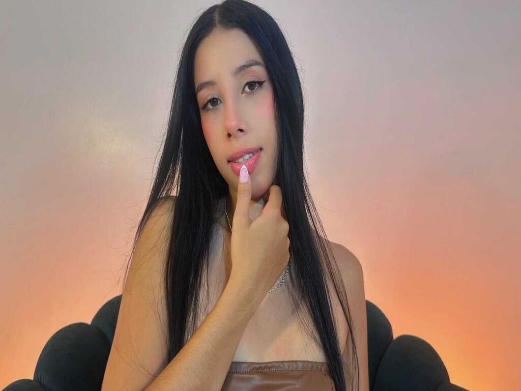 SaraPiierce adult webcam profile picture